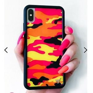 Wildflower neon camo iPhone XR case!💗🧡💛